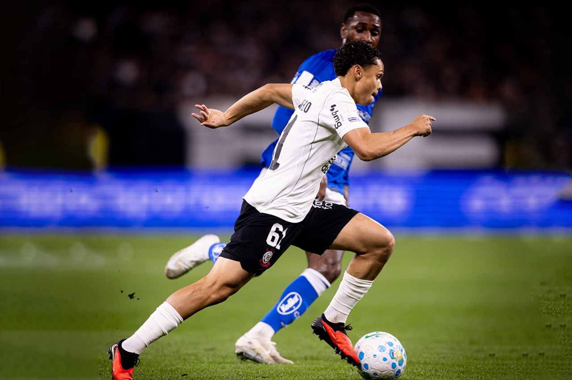 S&uacute;mula registra copos e tentativa de invas&atilde;o ap&oacute;s derrota do Corinthians