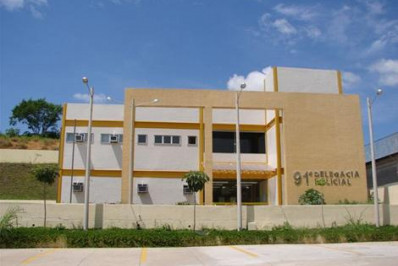 Homem é preso suspeito de agredir companheira e filha dela em Valença