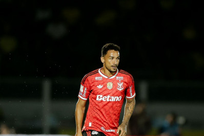 Danilo ressalta experiência do elenco do Flamengo e prega 'equilíbrio'