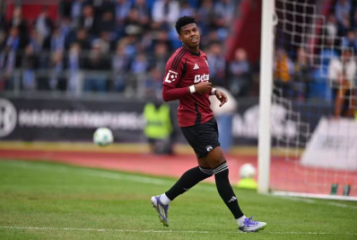 Vasco avança por Jhon Mercado, mas esbarra em pedida do Sparta Praha