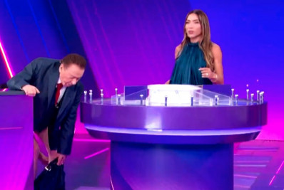 Vídeo: Raul Gil fica sem calças durante o 'Programa Silvio Santos' 