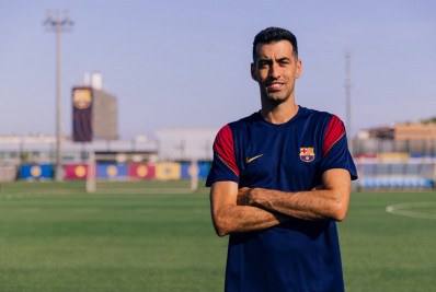 Sergio Busquets volta ao Barcelona como auxiliar técnico do time B