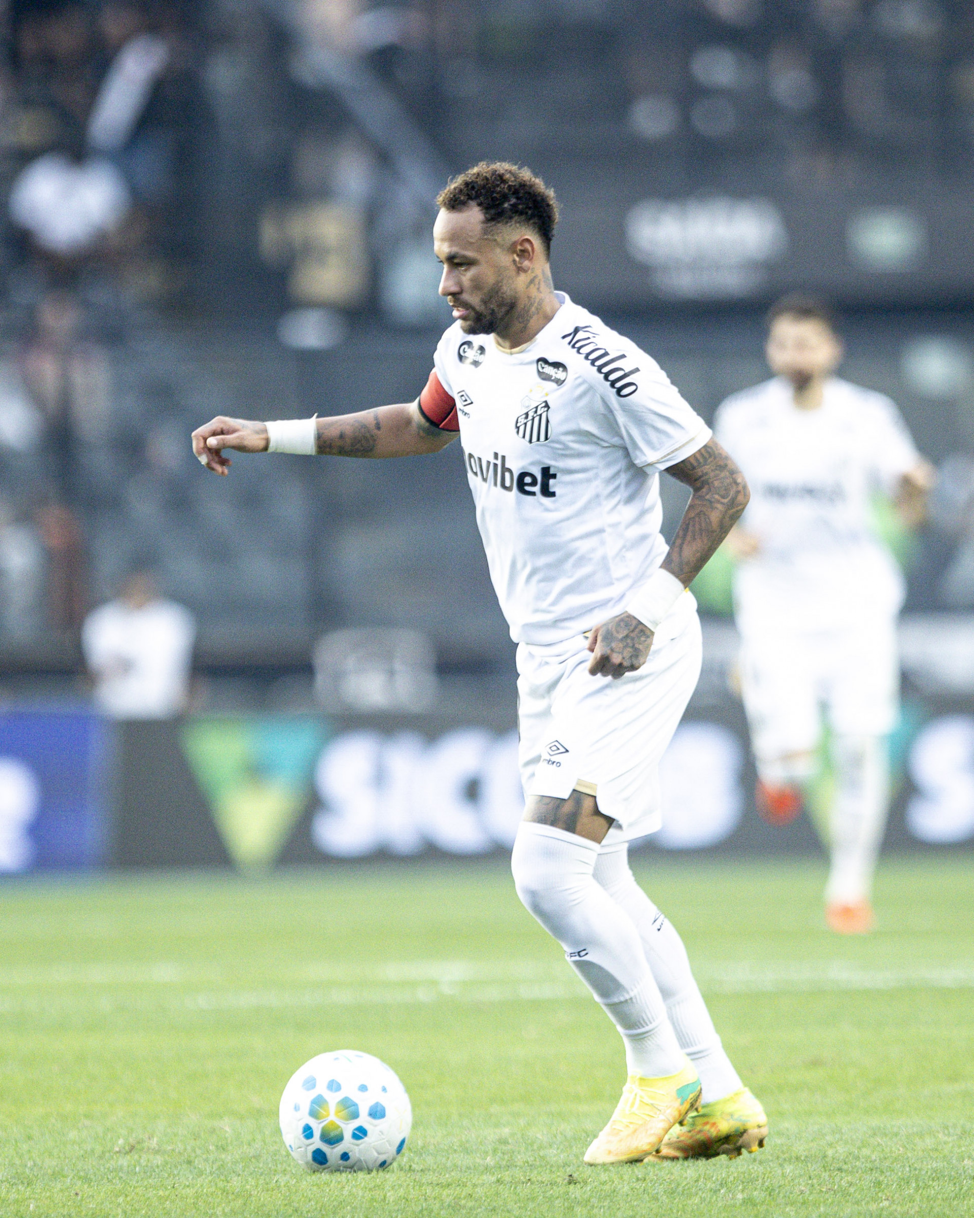 Empresa da família de Neymar ajuda Santos a quitar transfer ban