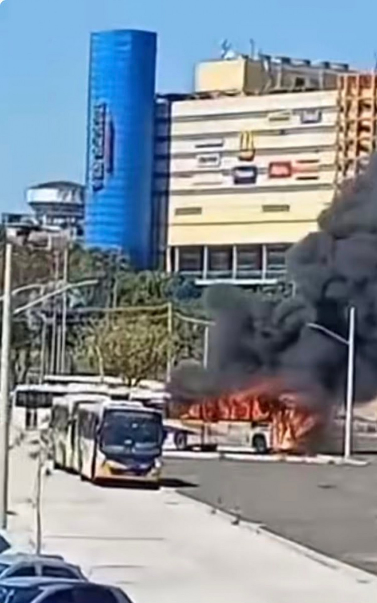 &Ocirc;nibus pegou na plataforma do Terminal Margaridas - Reprodu&ccedil;&atilde;o / Redes sociais