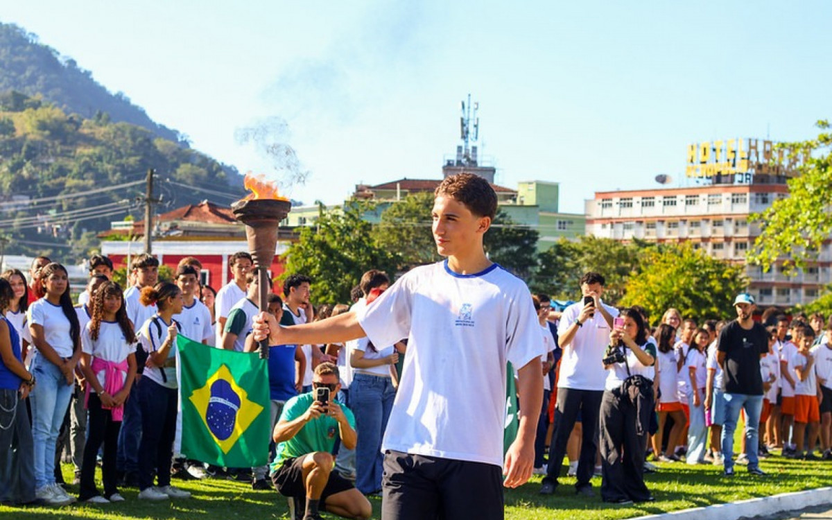 Abertura do JAI no estádio municipal