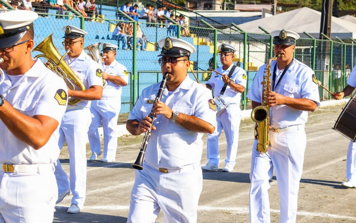 Banda do Colégio Naval se apresenta na abertura dos JEAR