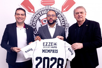 Corinthians oficializa renovação de Memphis Depay até julho de 2028