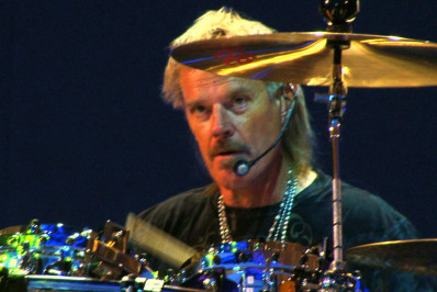 Frank Beard, baterista da banda ZZ Top, morre aos 77 anos
