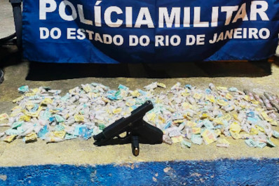 Ações da PM em Japeri terminam com um morto, um preso e apreensão de armas e drogas