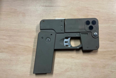 Polícia apreende armas com 'formato' de celular na Austrália; veja fotos
