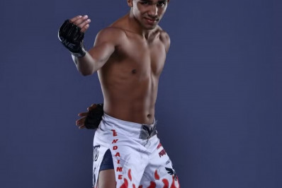Marcos Peruano vence filipino por nocaute em menos de um minuto