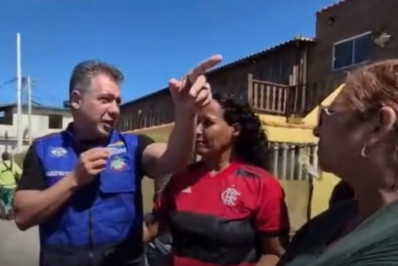 Em Tamoios, Serginho ouve quiosqueiros e promete solução para trabalhadores