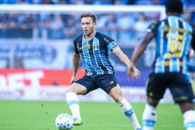Ventilado no Flu, Arthur recebe oferta para rescindir com a Juventus