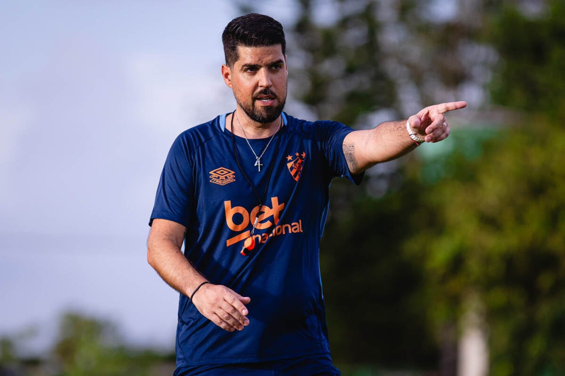 Levantamento aponta os t&eacute;cnicos mais indisciplinados do Brasil