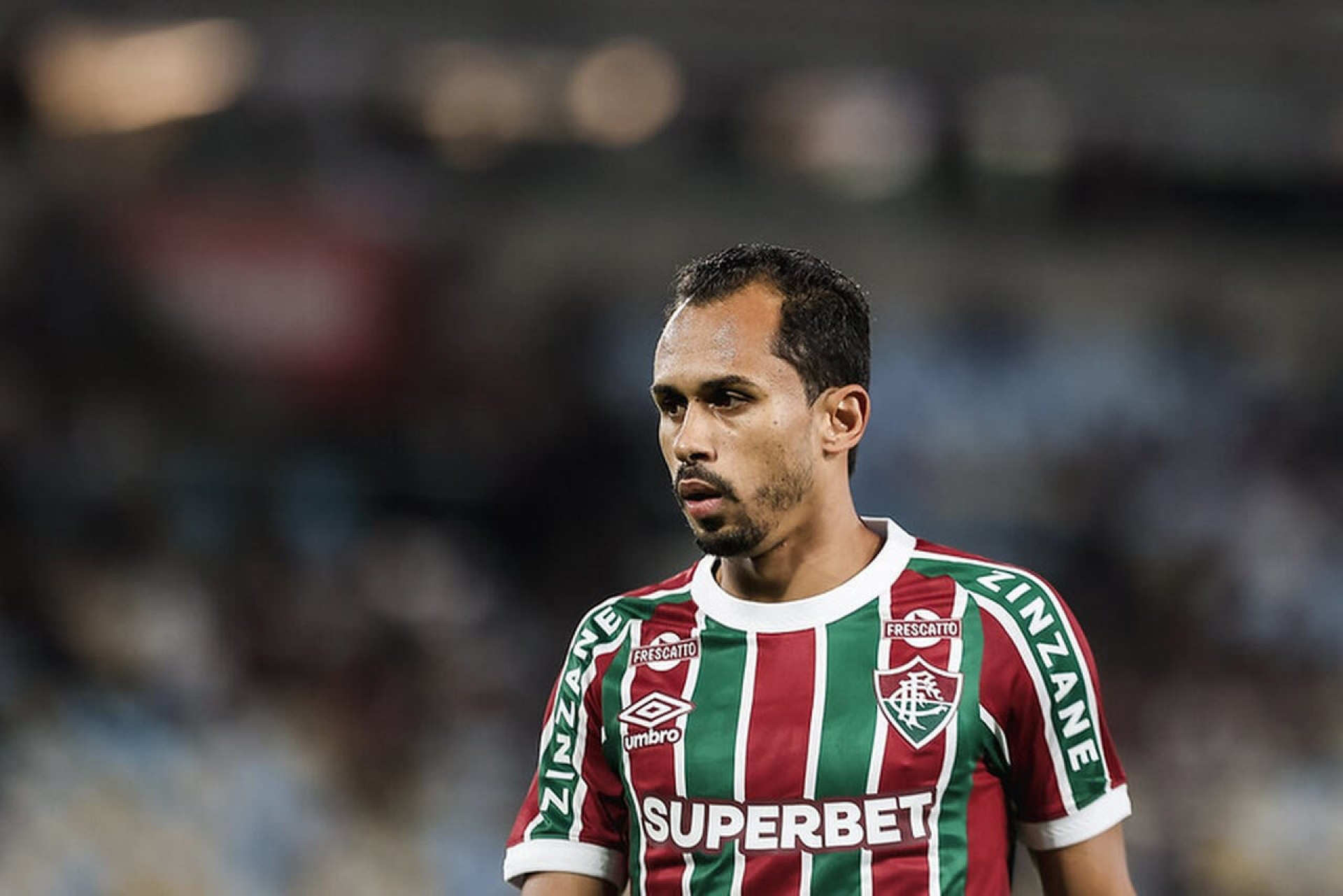 Santos tem interesse no meia Lima, ex-Fluminense