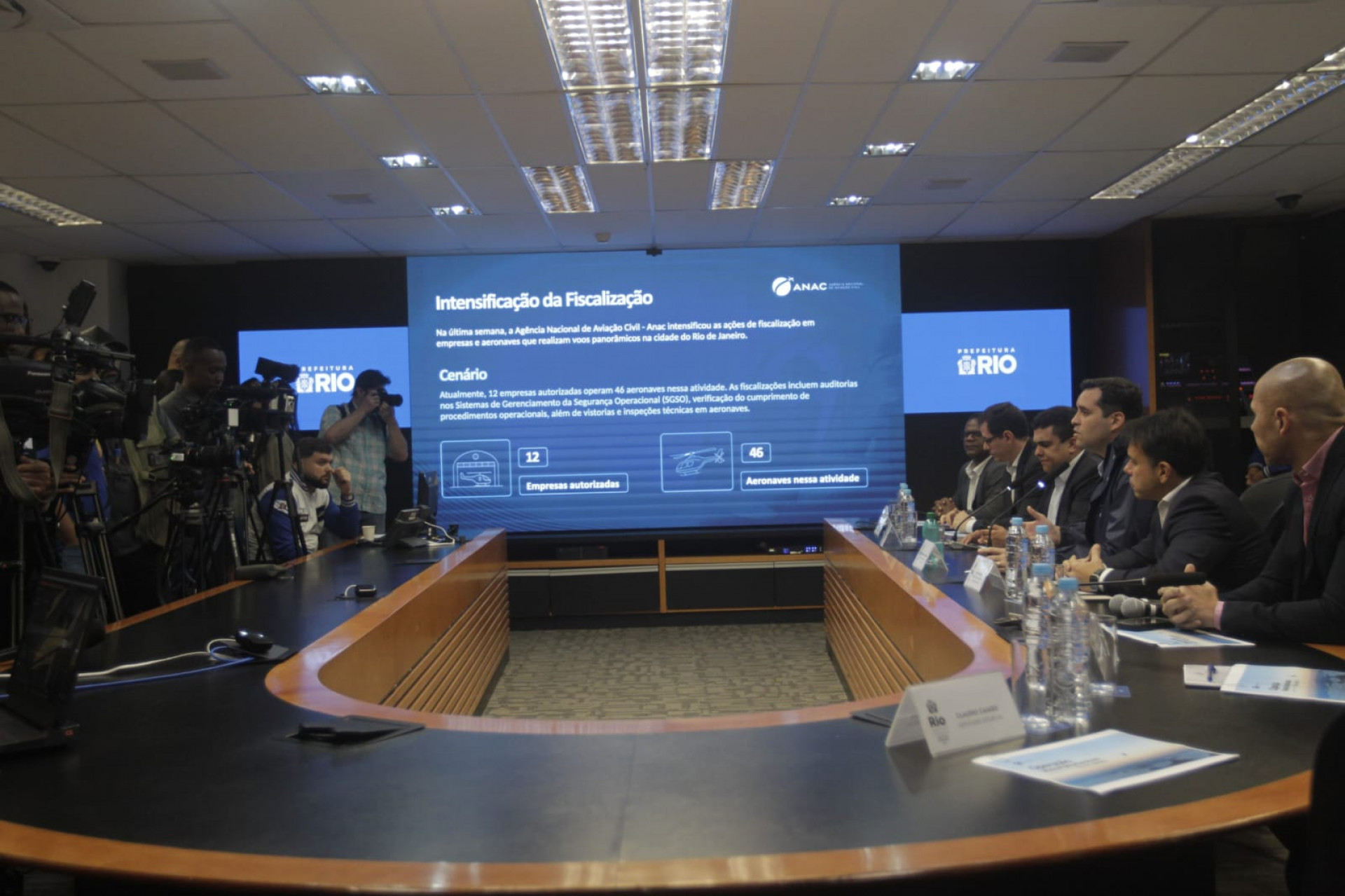 Anac anunciou a suspensão das empresas em coletiva realizada com a Prefeitura do Rio - Reginaldo Pimenta / Agência O Dia