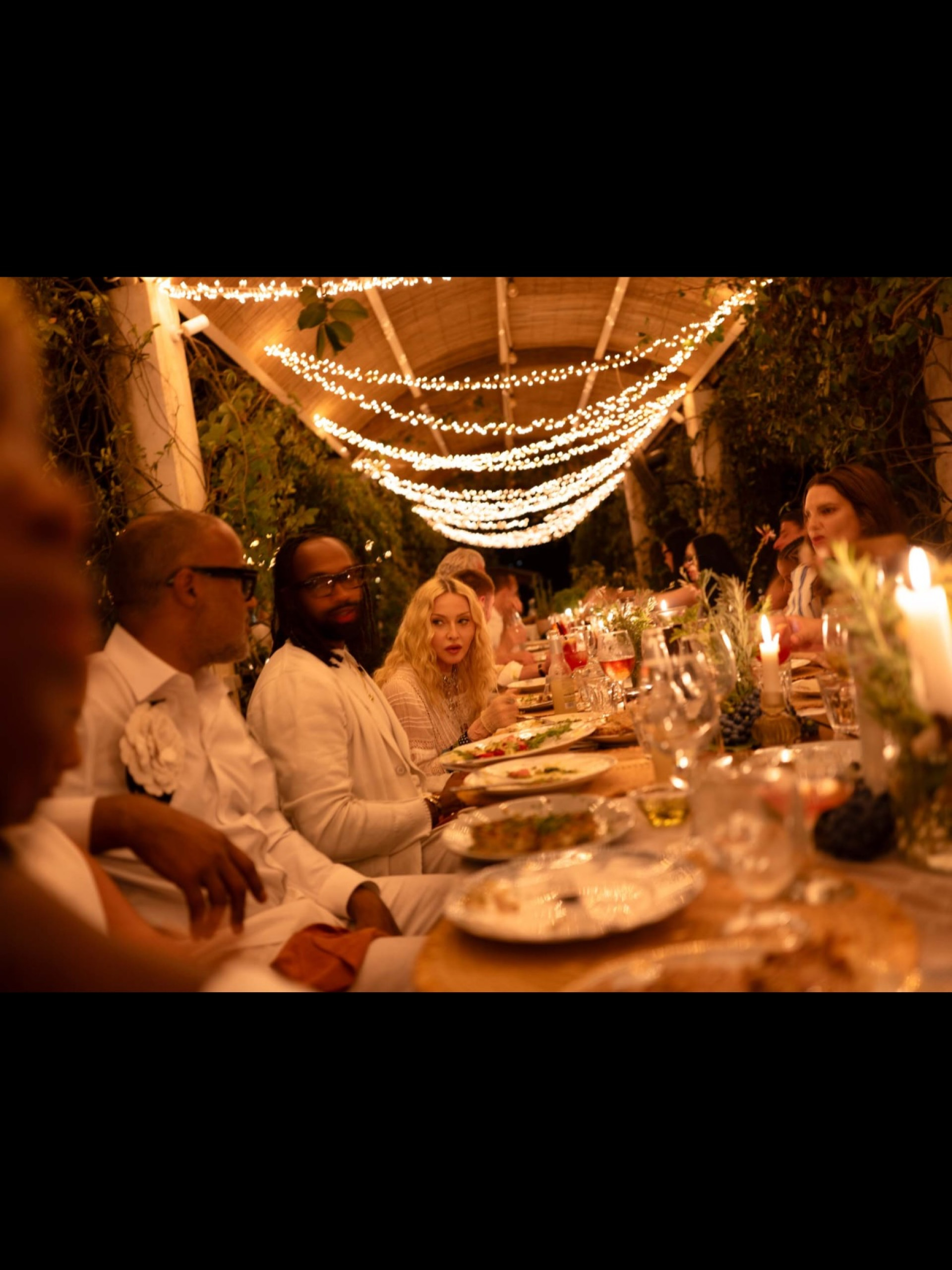 Madonna reúne filhos e namorado em festa de 68 anos na Grécia - Reprodução / Instagram
