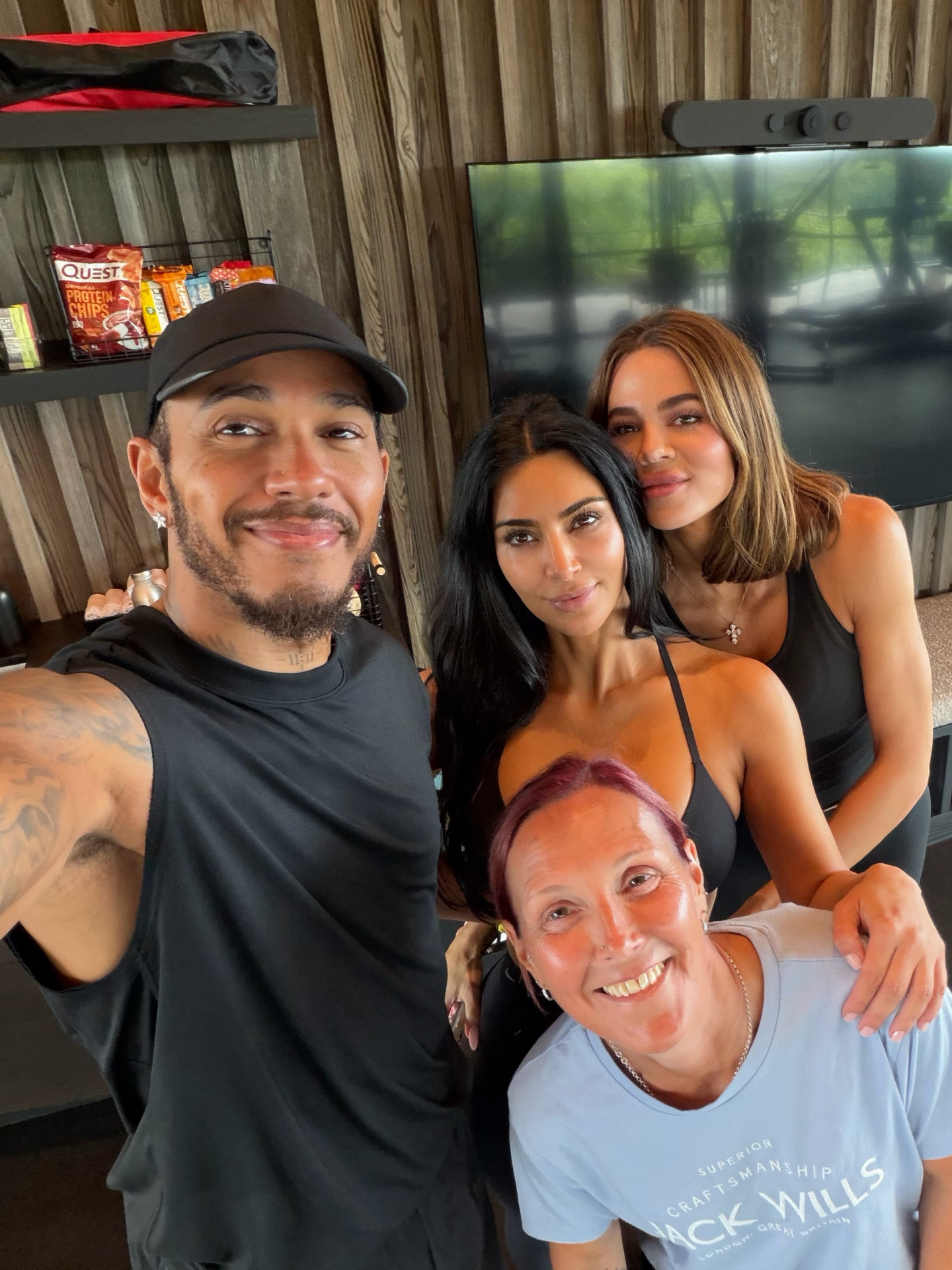  Kim Kardashian abre álbum de fotos com Lewis Hamilton  - Reprodução do Instagram