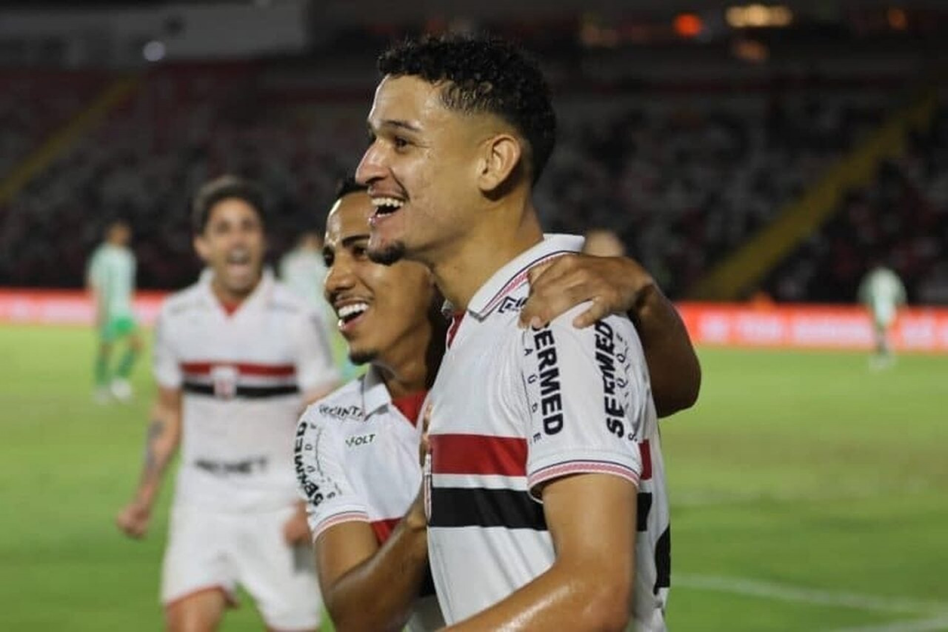 Botafogo-SP x Crici&uacute;ma: onde assistir, escala&ccedil;&otilde;es e arbitragem