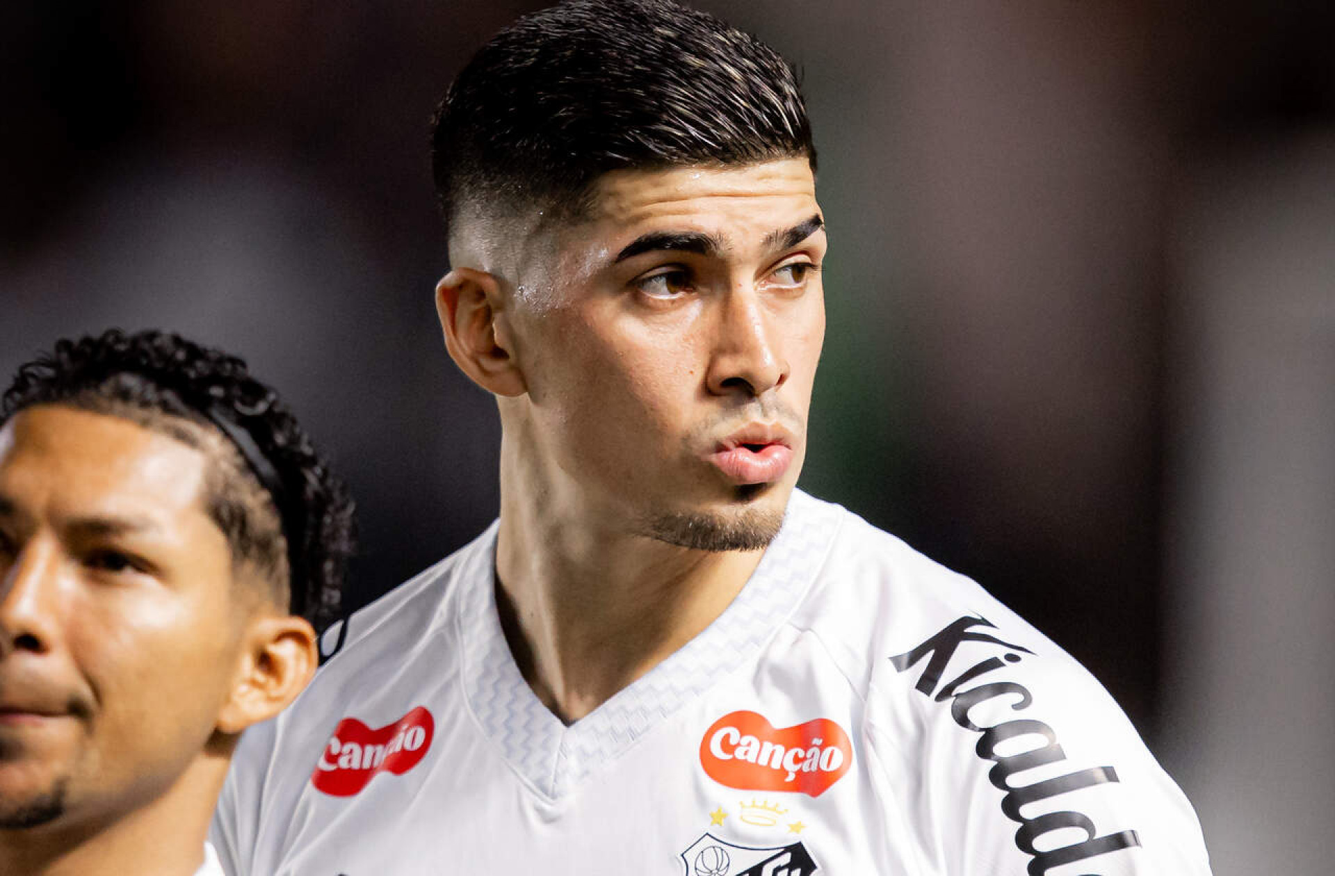 Santos vende Adonis Fr&iacute;as para o futebol mexicano