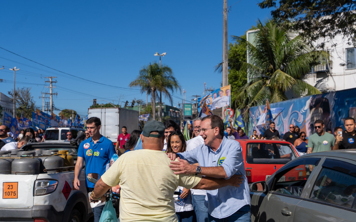 Visita do candidato Eduardo Paes à Região dos Lagos - Divulgação PSD-RJ