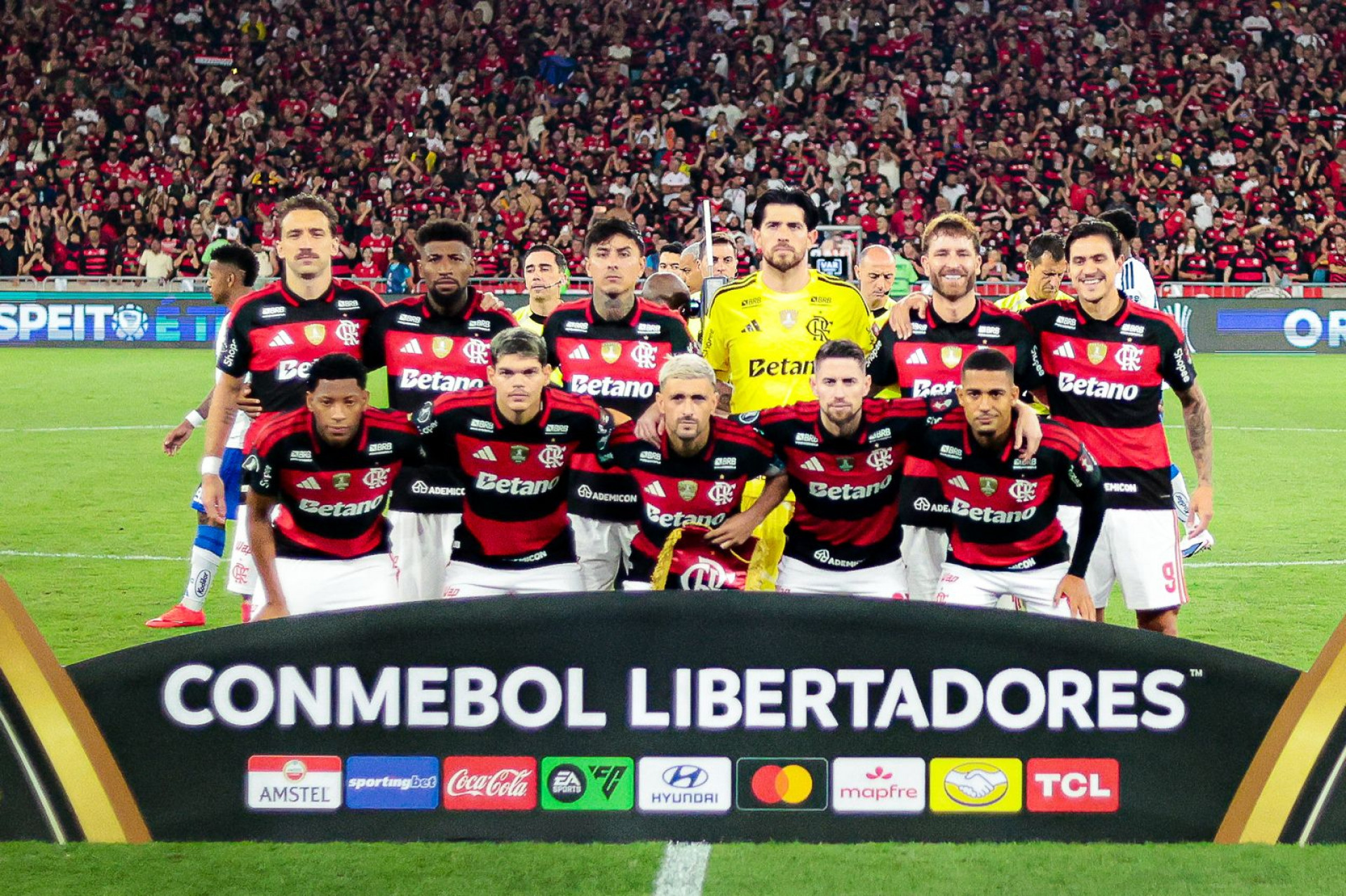 Time do Flamengo perfilado antes do jogo contra o Cruzeiro - Gilvan de Souza / Flamengo