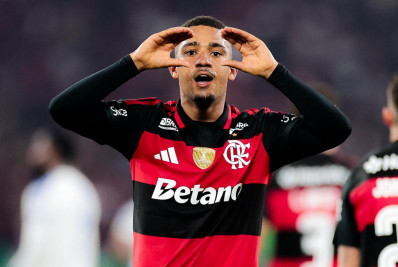 Vídeo de atacante do Flamengo emocionado mexe com torcedores nas redes