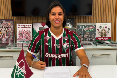 Fluminense renova contrato de lateral-direito considerado joia da base