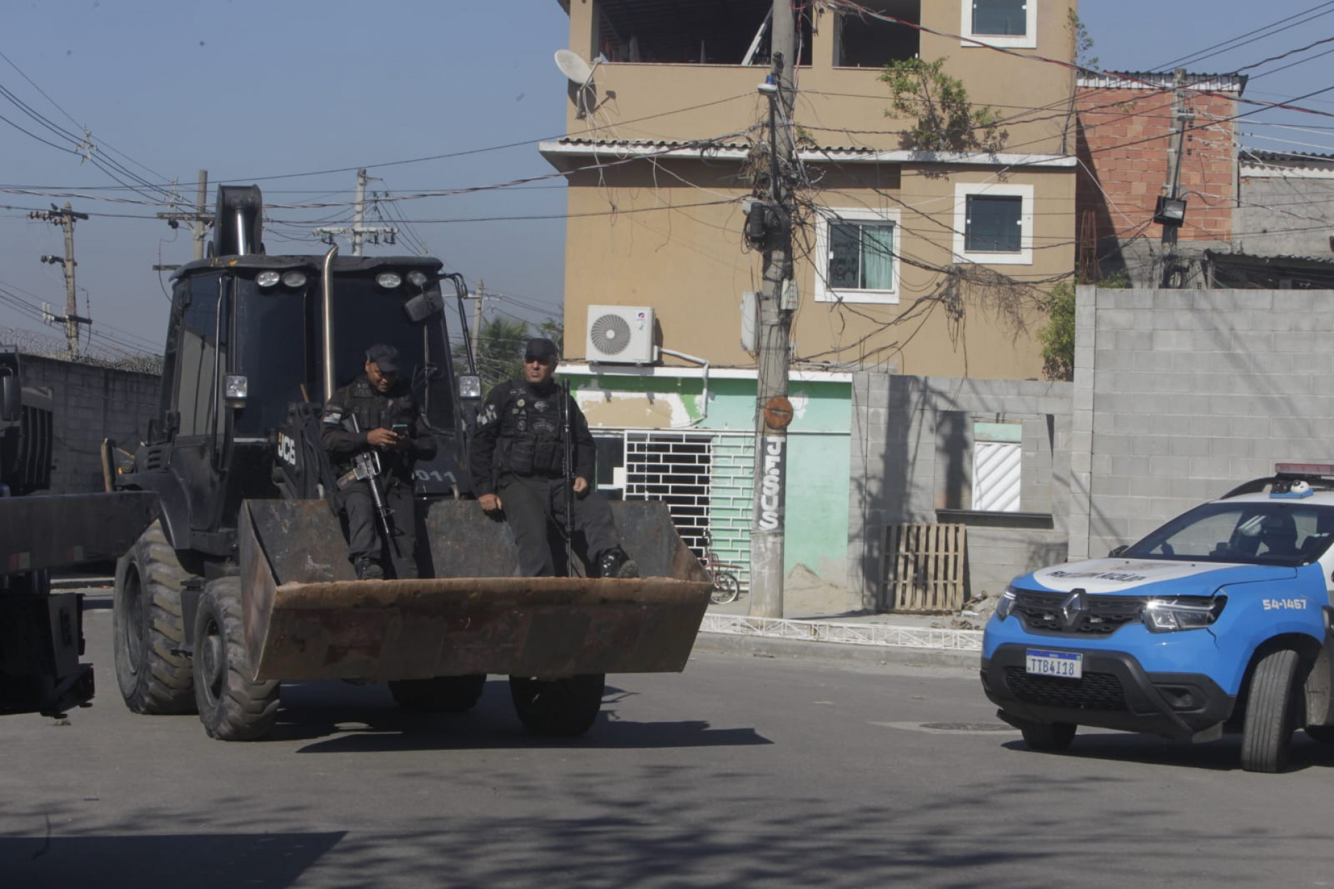 Policiais militares realizam operação na comunidade Kelson's, na Penha Circular - Reginaldo Pimenta / Agência O Dia
