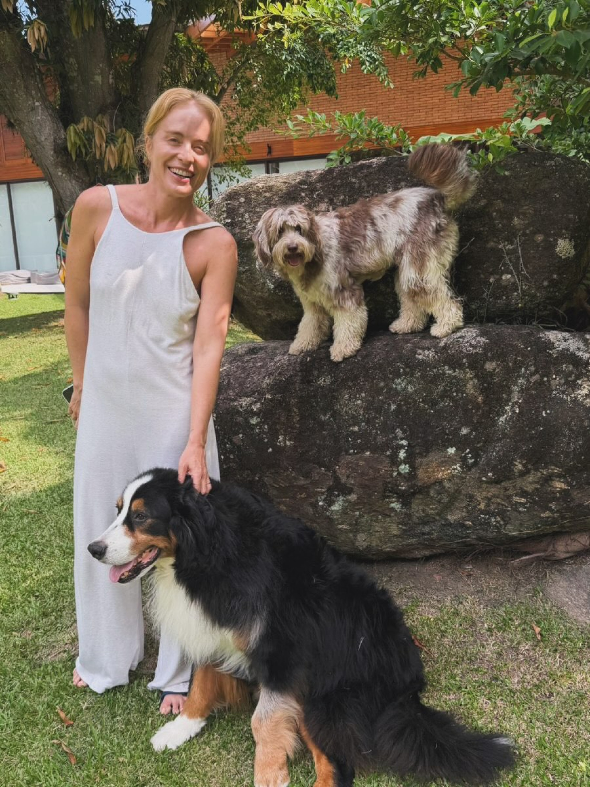 Angélica lamenta morte de cachorro da família, Obama - Reprodução / Instagram