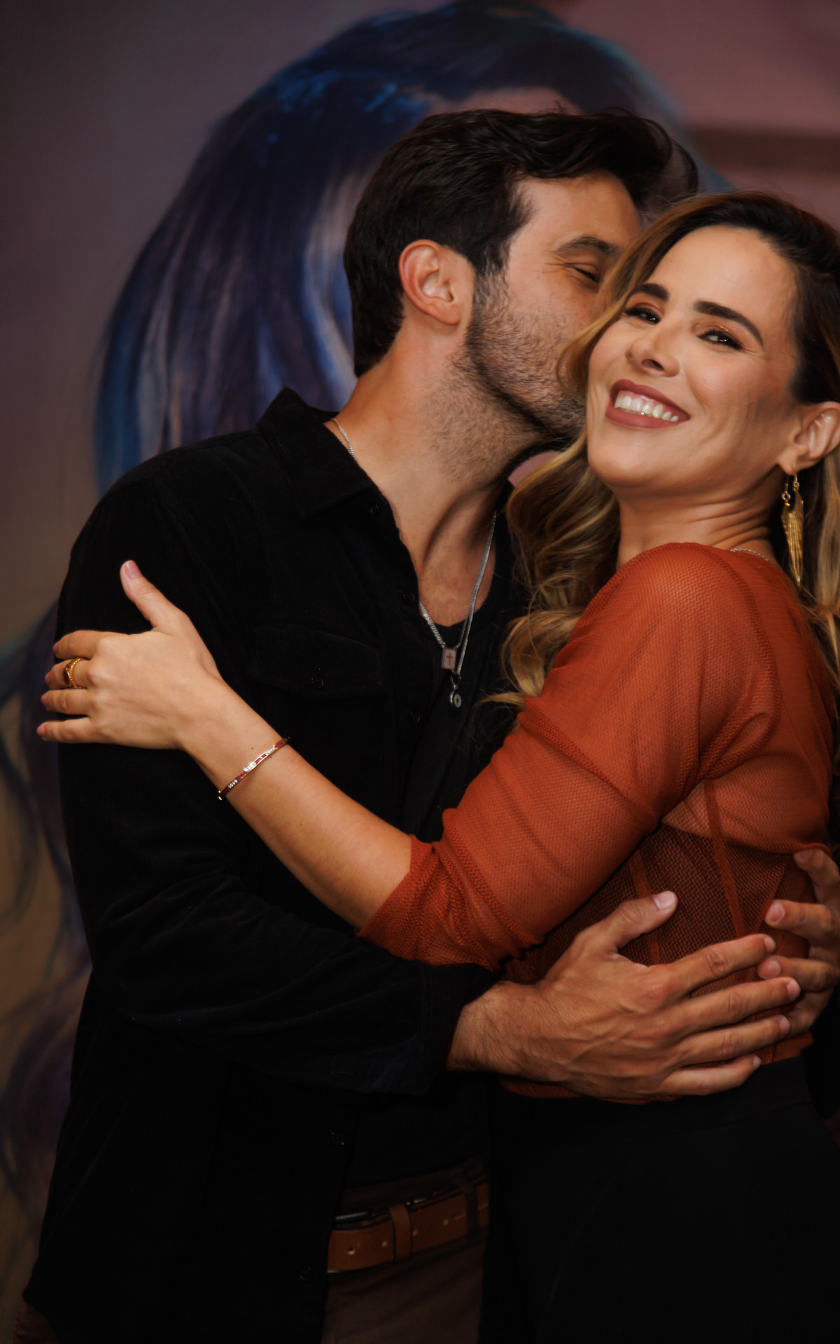 Wanessa ganha beijinho do namorado, Bruno Bevan