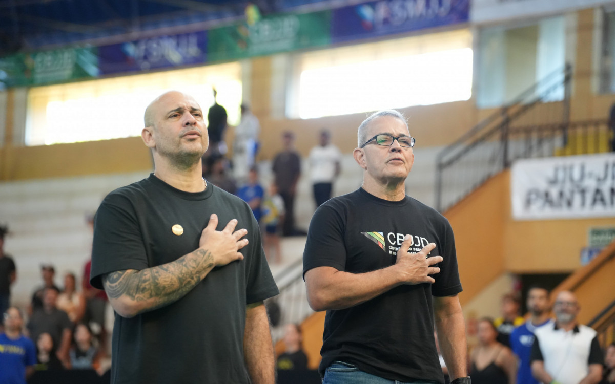 Fábio Rocha ao lado de Rogério Gavazza, presidente da CBJJD 