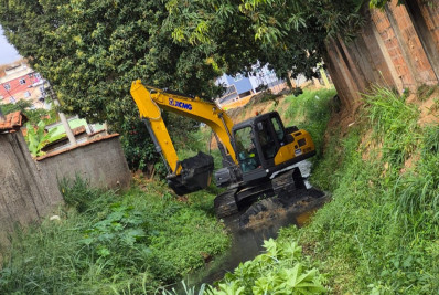 Córrego da Vila Isabel recebe desassoreamento e limpeza