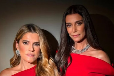Ingrid Guimarães e Mônica Martelli combinam vestidos em pré-estreia