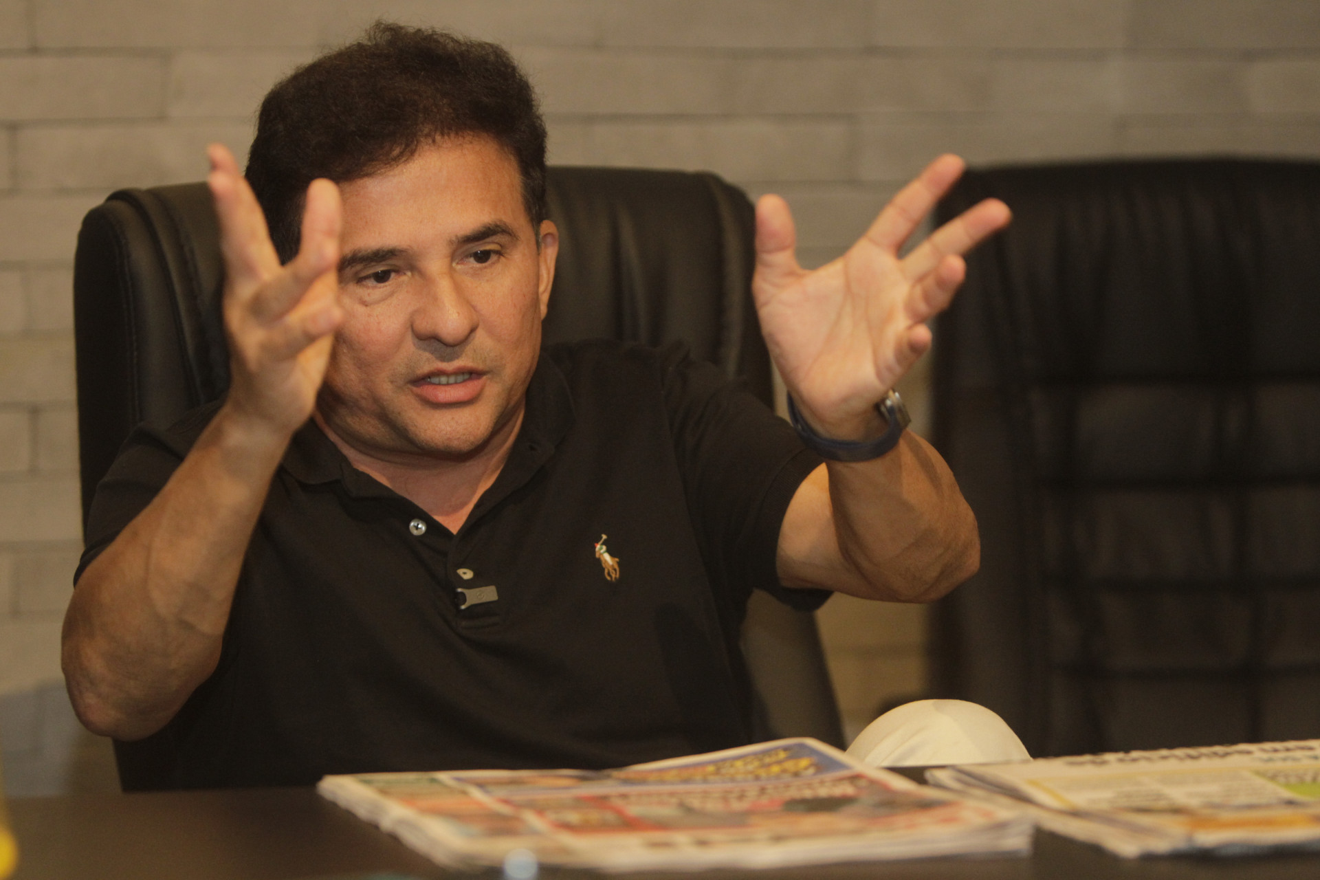 Ministro do Esporte, Paulo Henrique Cordeiro deu entrevista aos jornais O Dia e Meia Hora - Reginaldo Pimenta