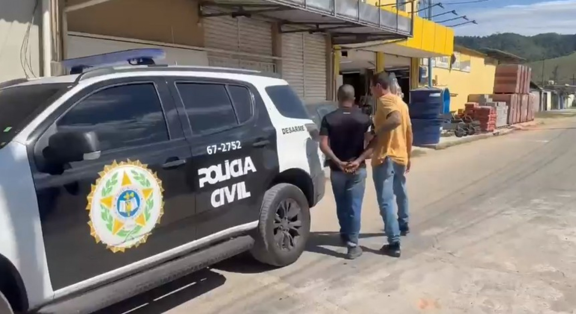 Ezequias de Jesus Silva Junior foi preso em Magé, na Baixada Fluminense - Reprodução de vídeo