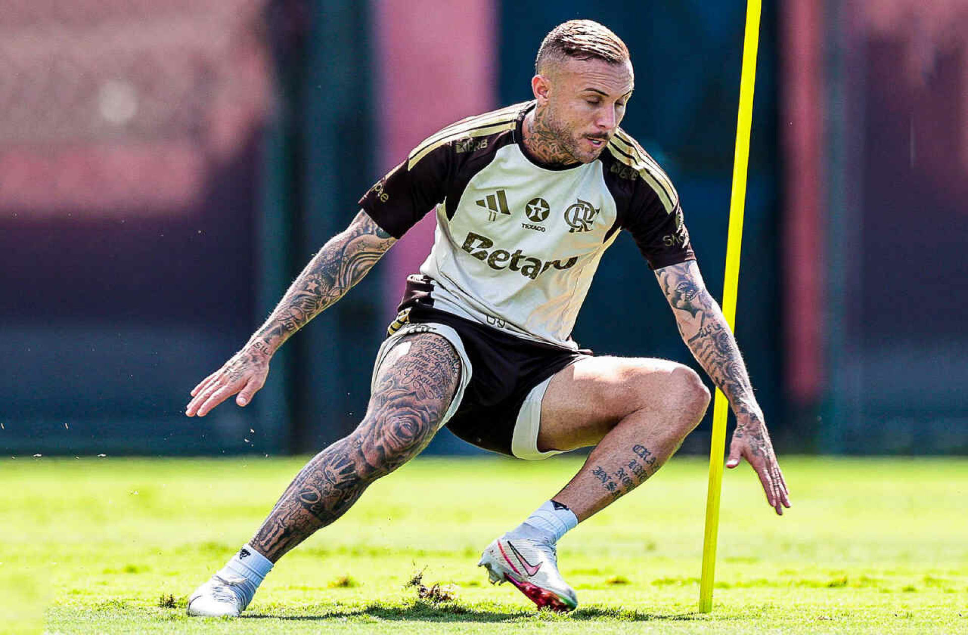 Cebolinha, do Flamengo, tem propostas de pr&eacute;-contrato