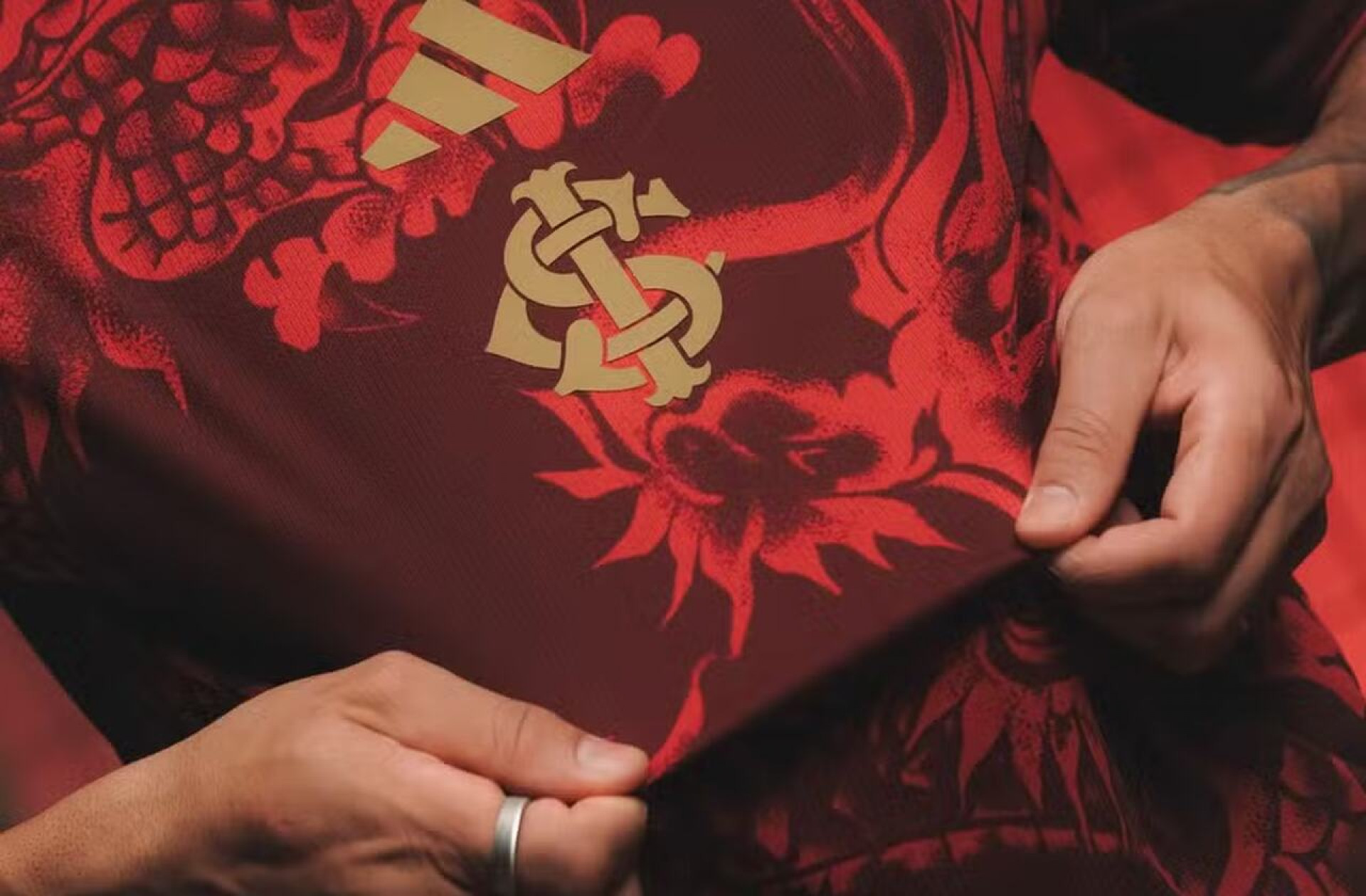 Inter lan&ccedil;a terceira camisa com homenagem ao Mundial de 2006