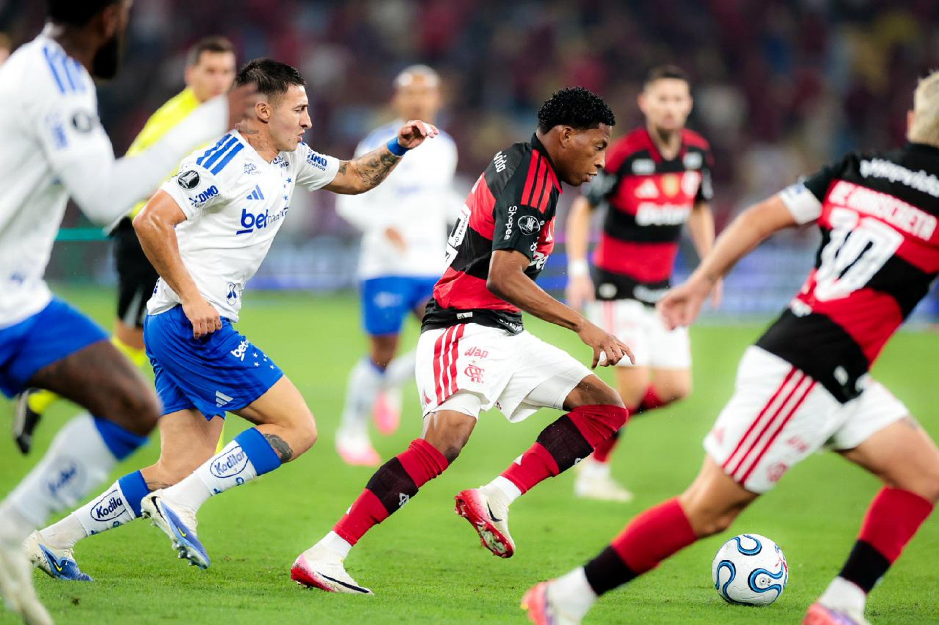 Artur Jorge busca explica&ccedil;&otilde;es para elimina&ccedil;&atilde;o do Cruzeiro: “Momento duro”