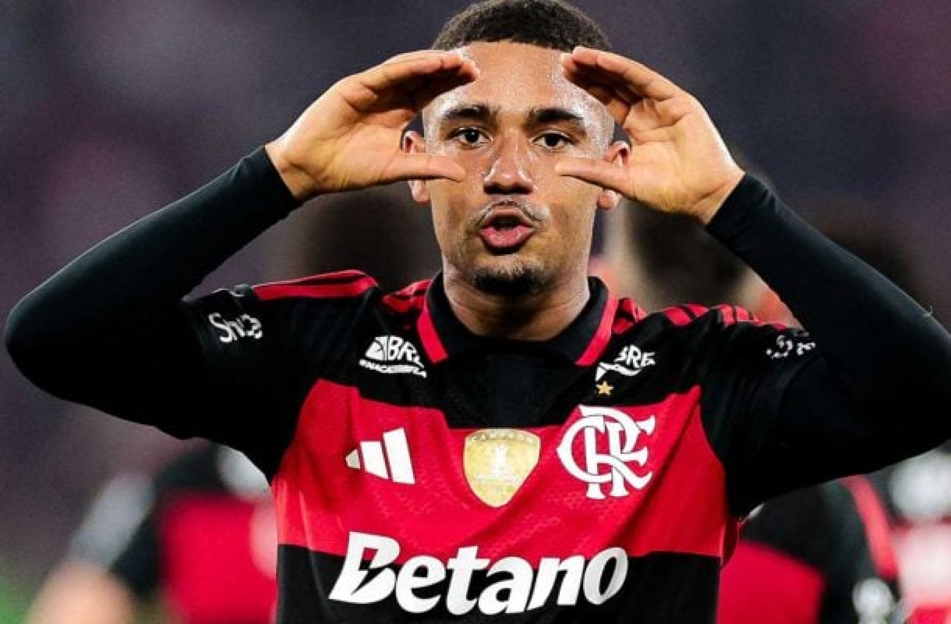 Samuel Lino decide para o Flamengo e tira onda com os cruzeirenses