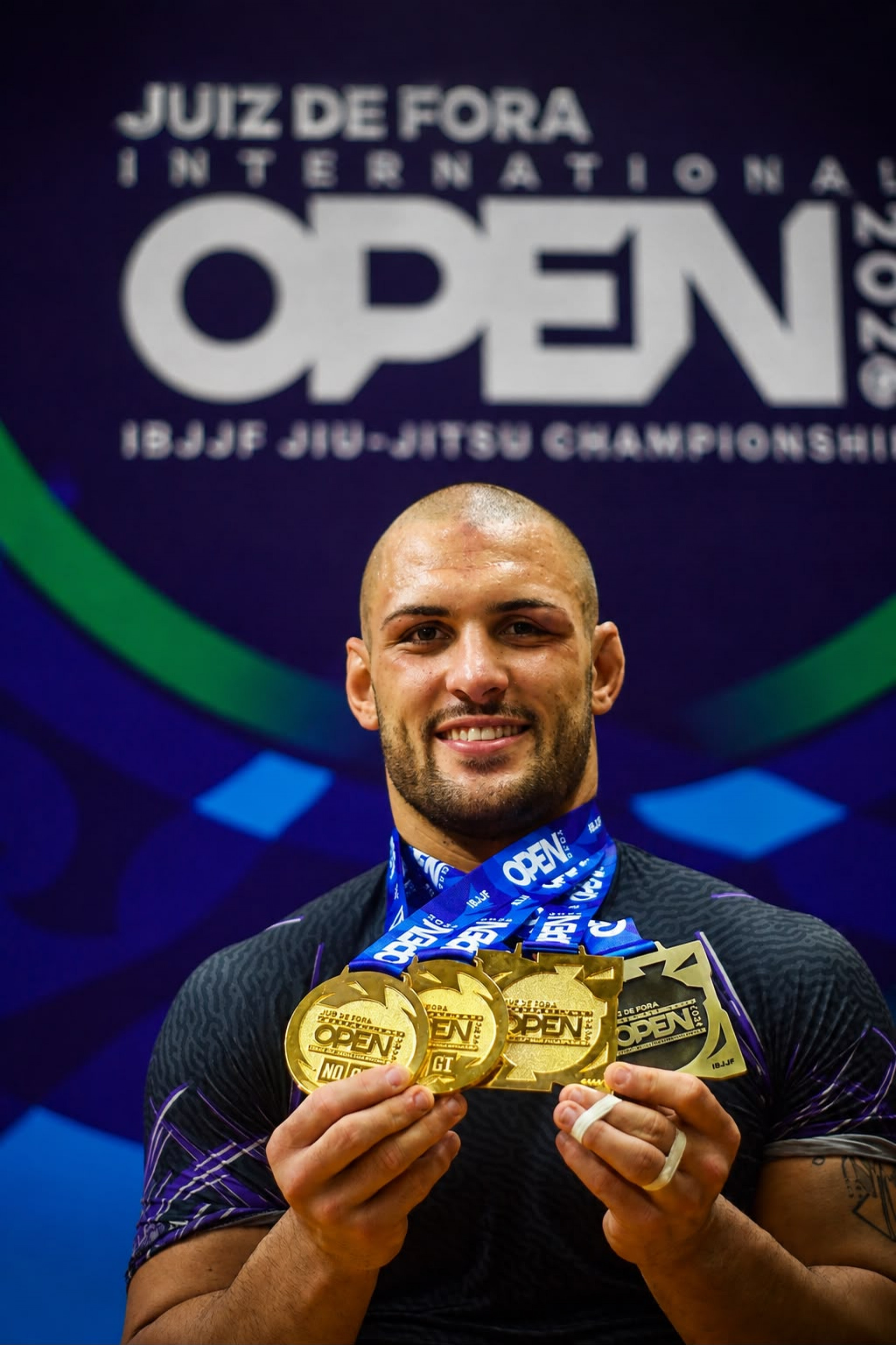 Jo&atilde;o Pedro Freitas conquistou tr&ecirc;s t&iacute;tulos e um terceiro lugar no Open de Jiu-Jitsu de Juiz de Fora - Foto: Divulga&ccedil;&atilde;o