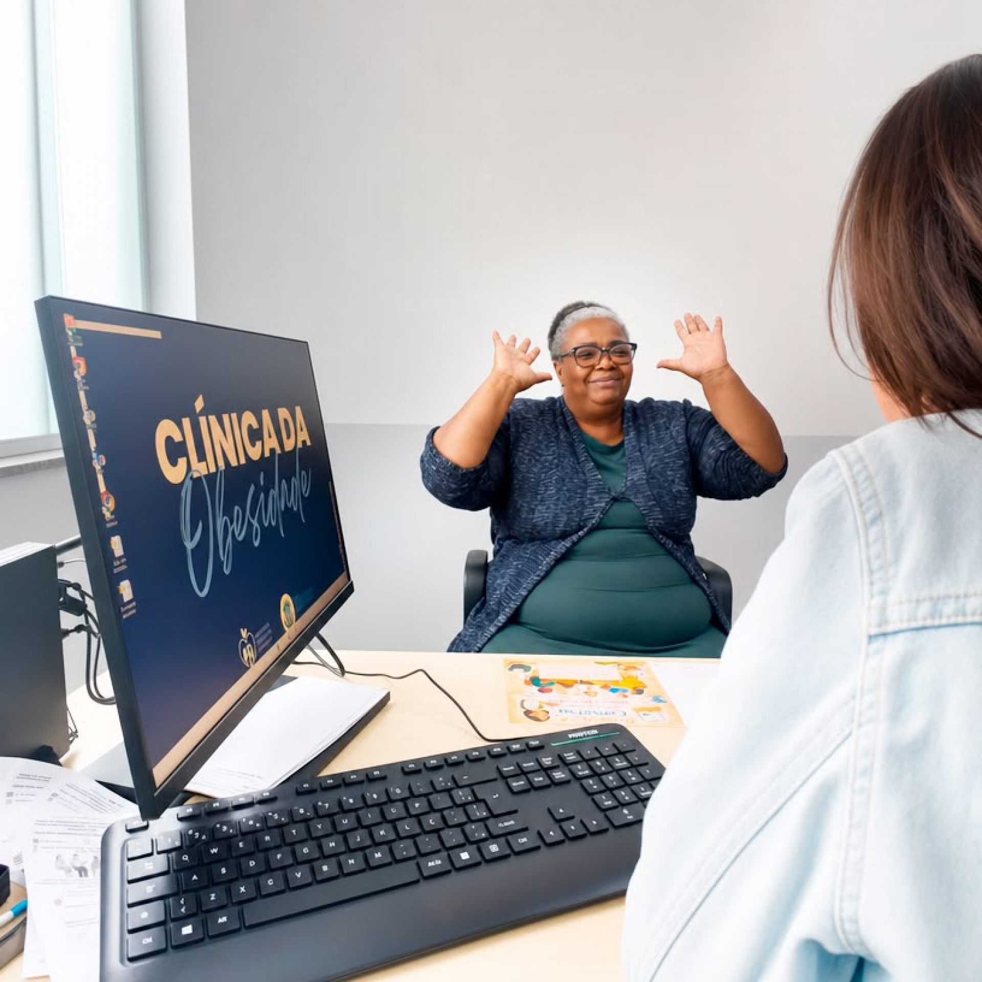 Clínica da Obesidade de Macaé combina acompanhamento médico, alimentação equilibrada e suporte multiprofissional no tratamento da doença