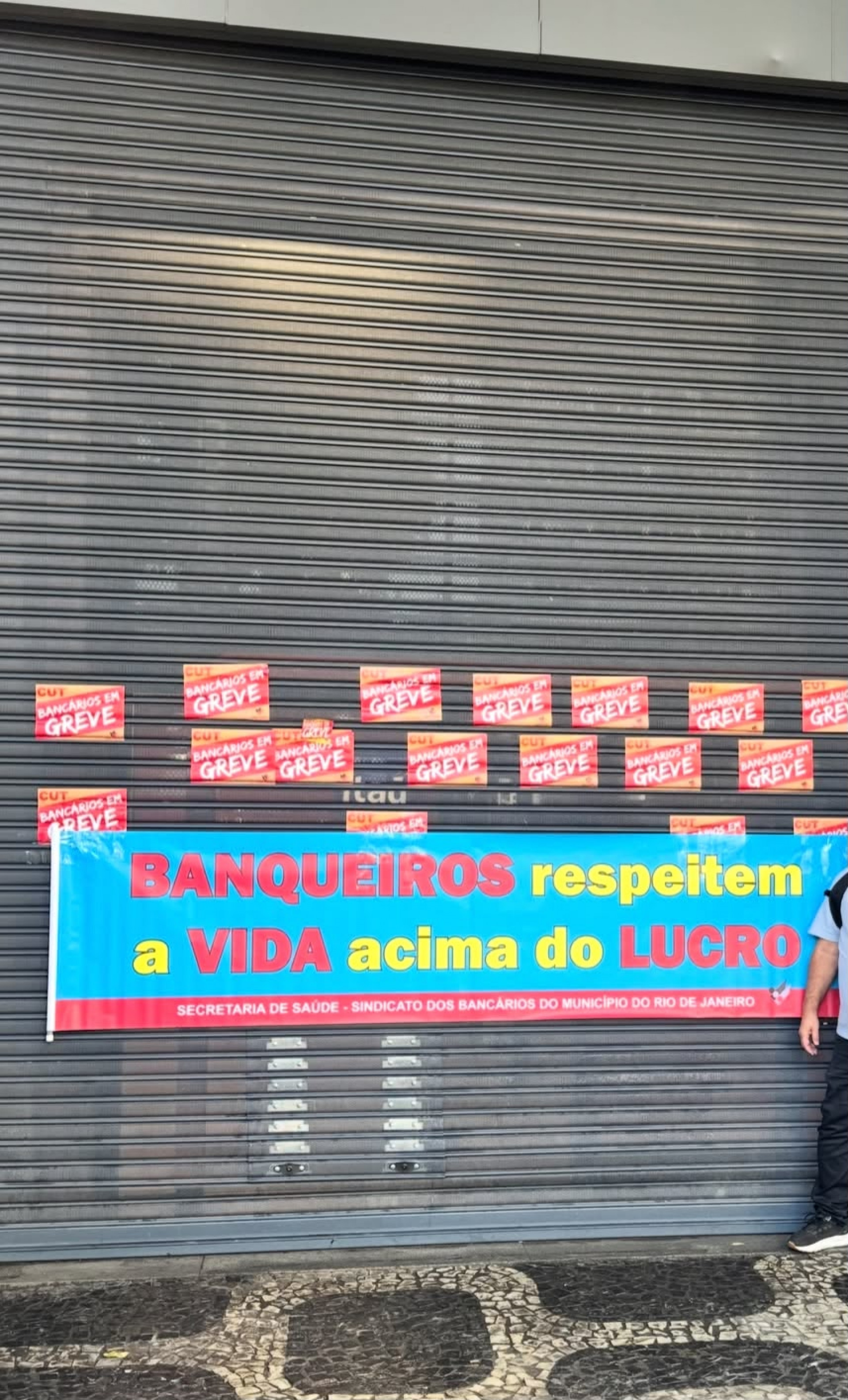 Agências fechadas em meio à paralisação