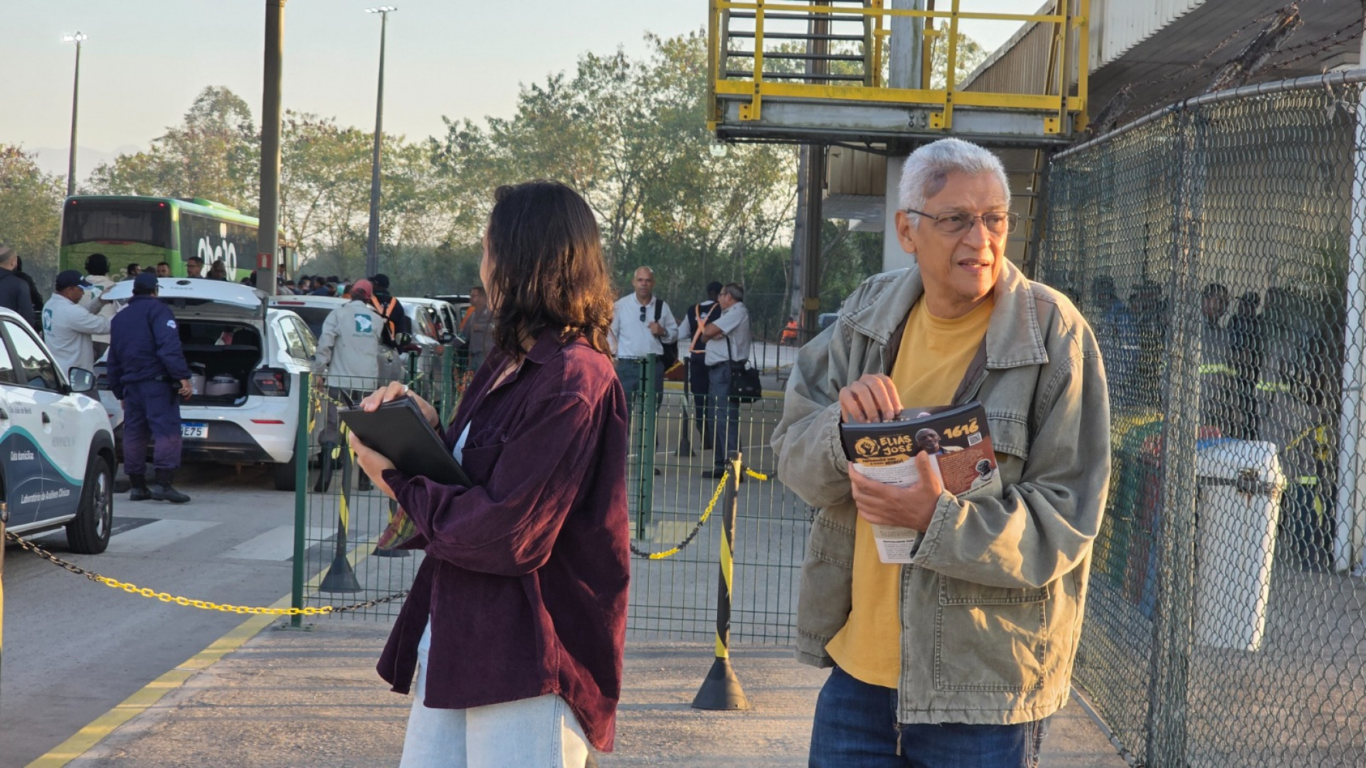 Candidato ao Governo do Rio, Cyro Garcia fez panfletagem com terceirizados e próprios da Petrobrás no Complexo Boaventura - Divulgação