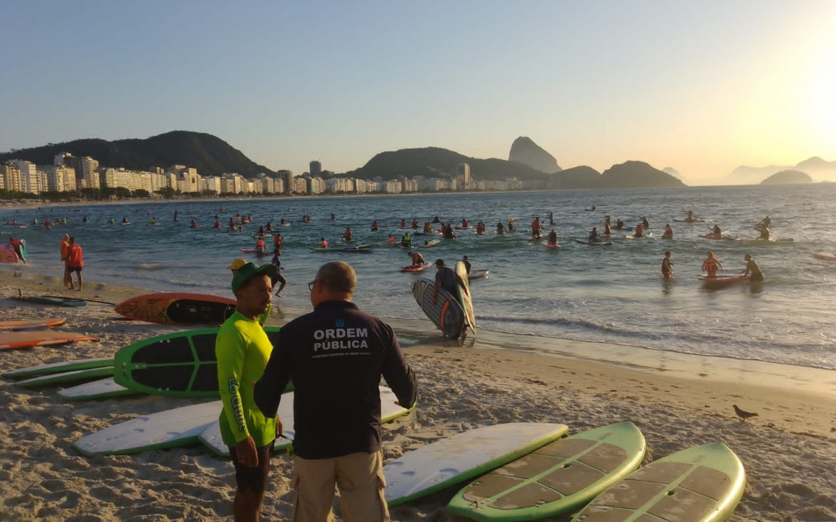 Agentes da Seop orientaram encerramento de stand up em Copacabana - Divulgação