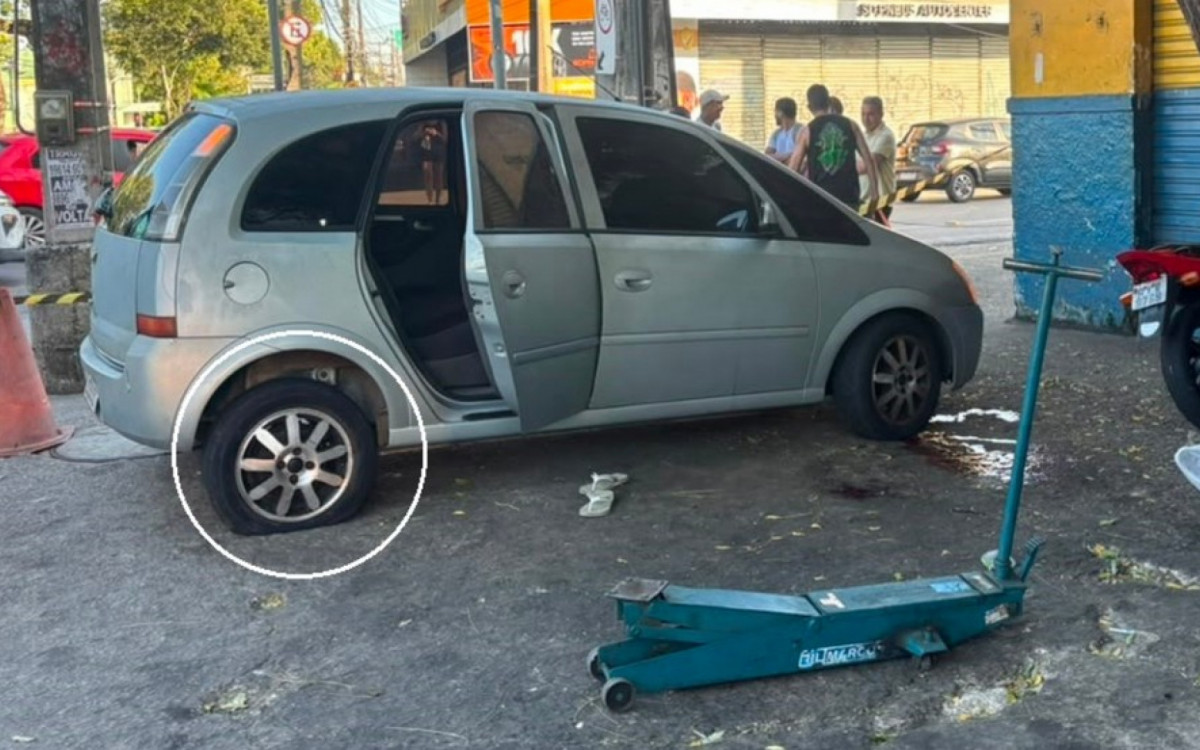 Bruxo Paulo e outro homem foram alvos de ataque em frente a uma borracharia