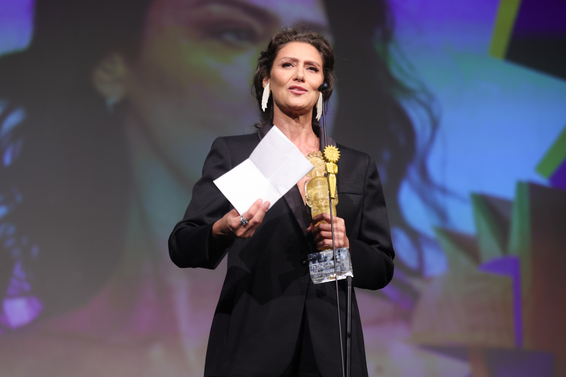 Maria Fernanda Cândido recebe o Troféu Kikito de Cristal - Lucas Ramos / Brazil News
