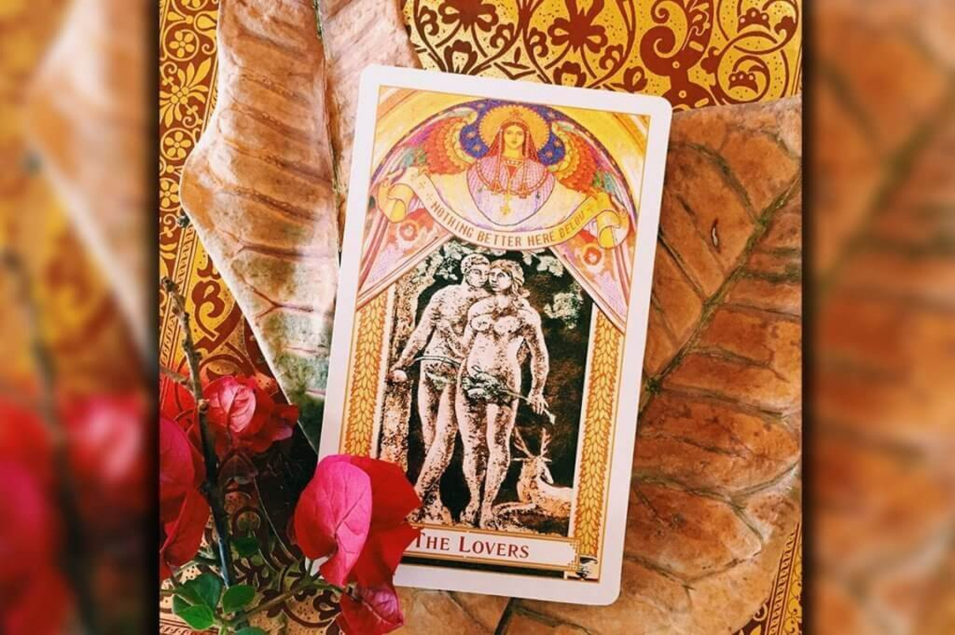 Faltam quatro meses de 2026 e o Tarot j&aacute; pede uma decis&atilde;o sua
