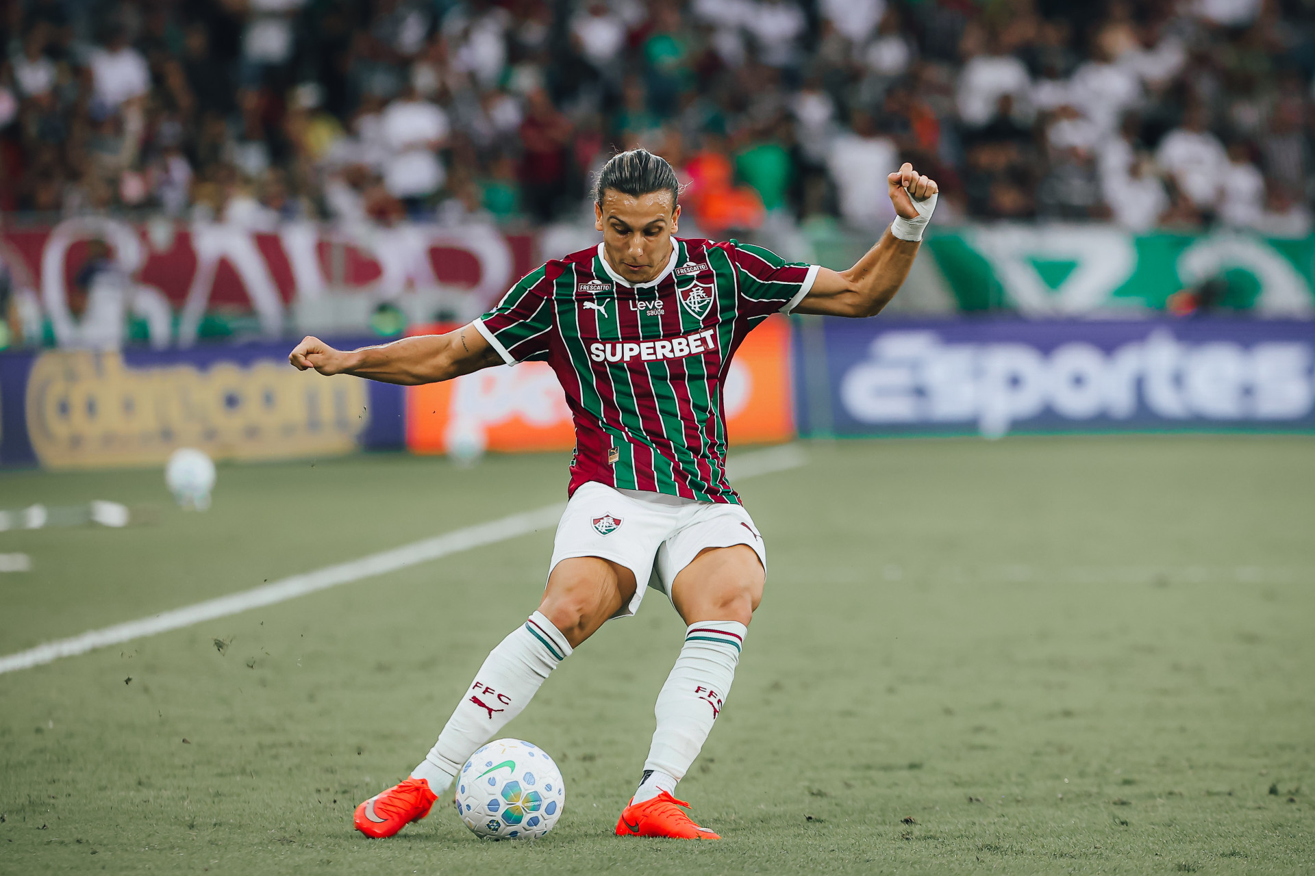 Canobbio em a&ccedil;&atilde;o pelo Fluminense diante do Remo, no Maracan&atilde; - Lucas Mer&ccedil;on / Fluminense FC