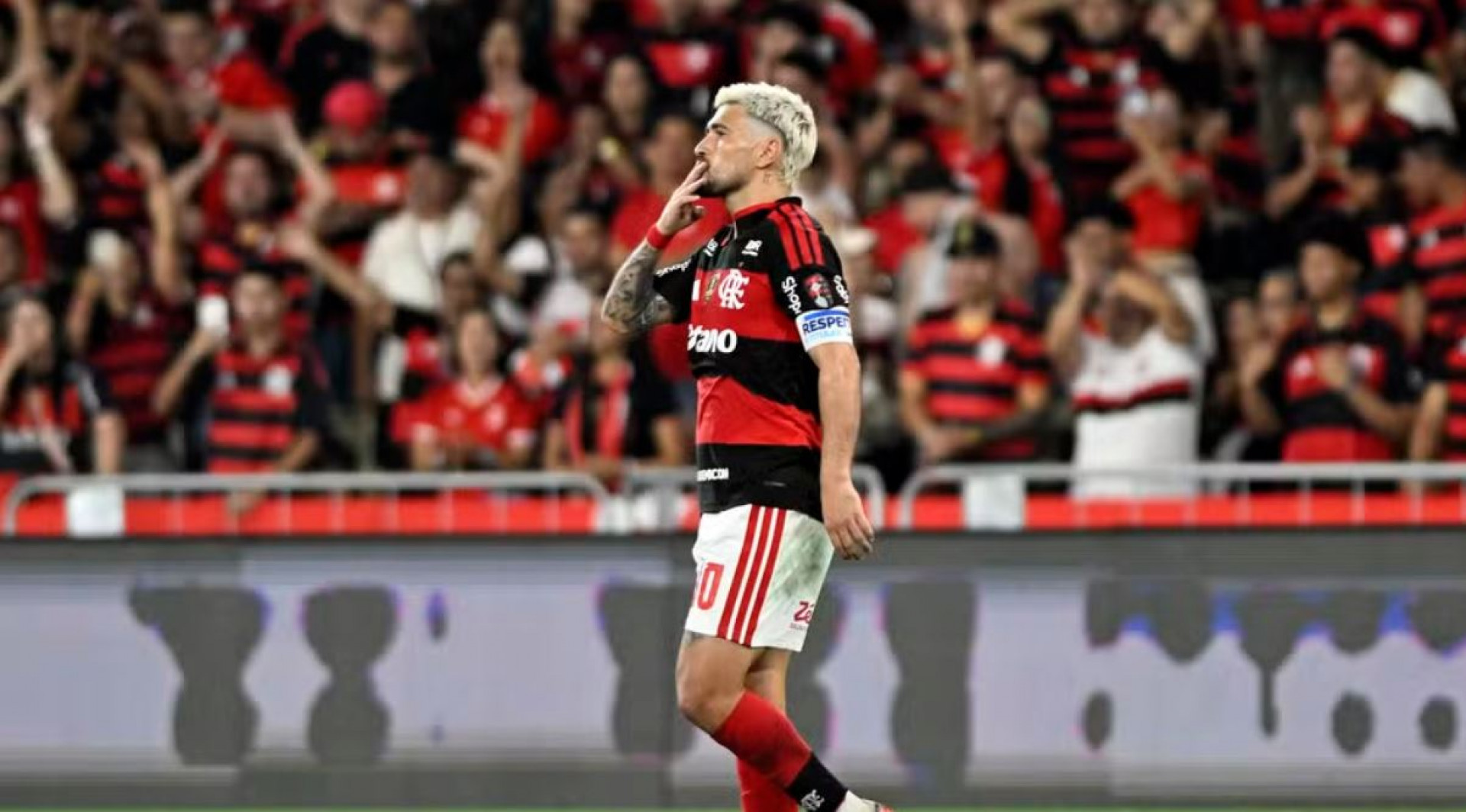 Do Ninho para o Mundo: Flamengo Visualiza Sucessor de Arrascaeta em Talento Forjado na Gávea!